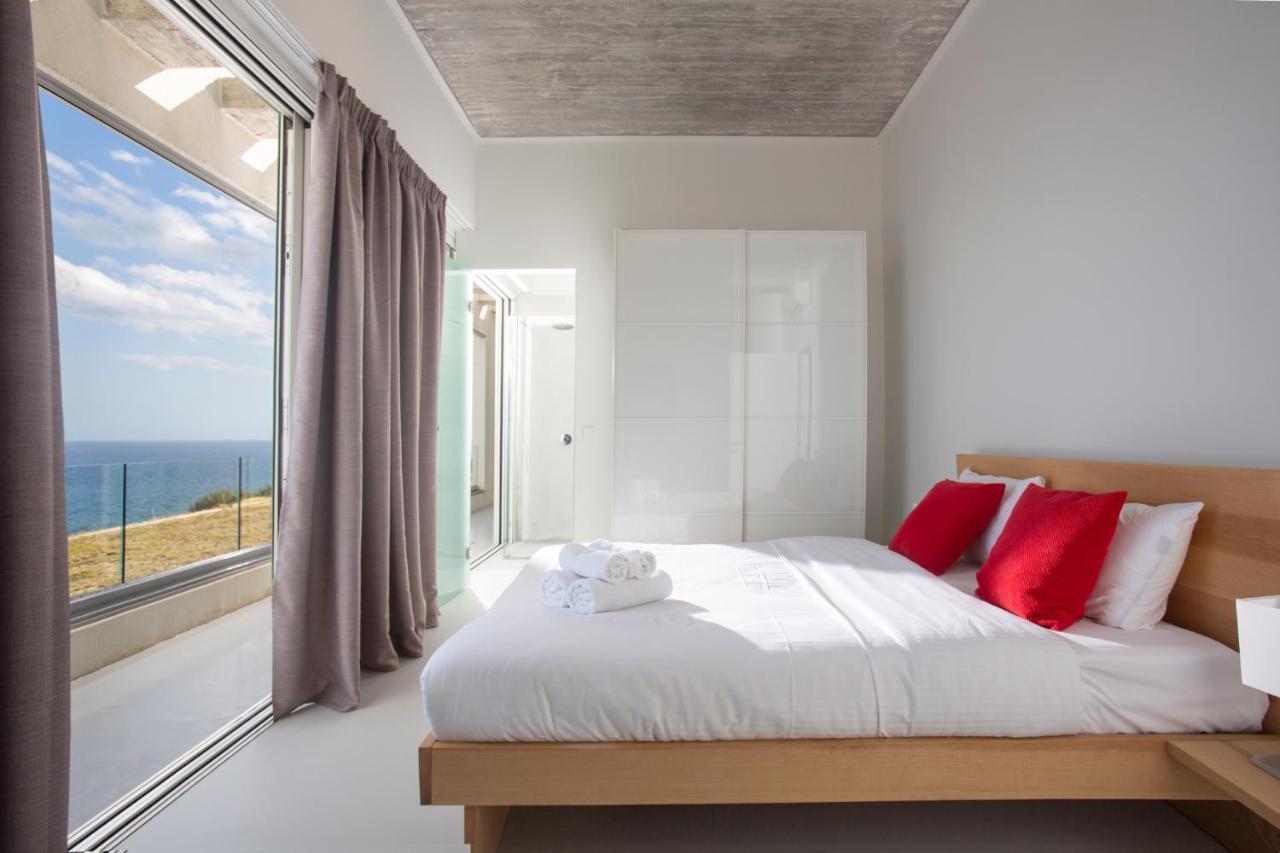 Kuro Beach House - Oceanfront Luxury & 25M Pool Achlia 外观 照片