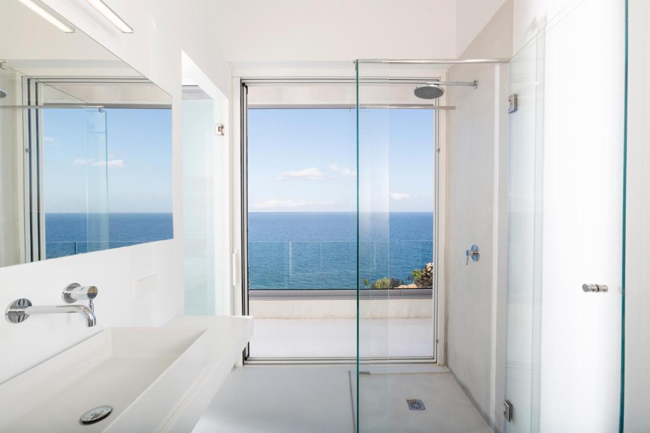 Kuro Beach House - Oceanfront Luxury & 25M Pool Achlia 外观 照片
